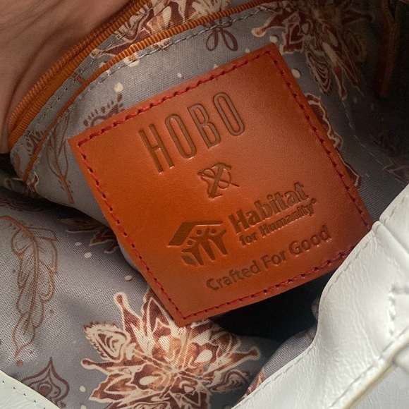 NWT Hobo Int. Habitat for Humanity Leather Tote - Picture 11 of 11